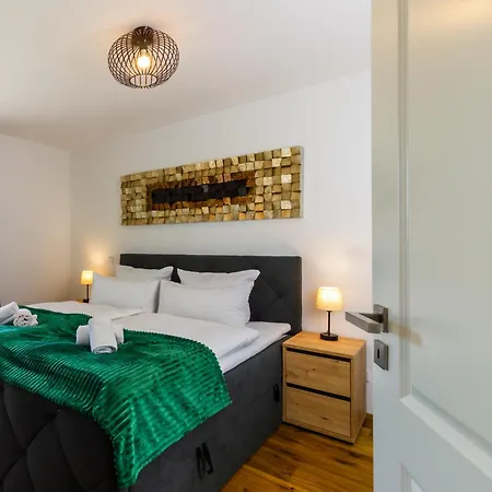 Neu Bessa Homes Deluxe 4 Personen Garten Apartamento Freilassing